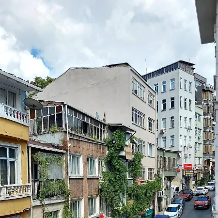 Bird Апартаменты *