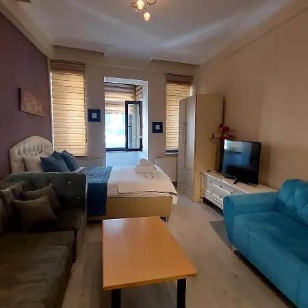 Bird Apartman *